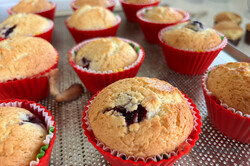 Sypany przepis na genialne muffinki z jeżynami - smakują jak lody, krok 5