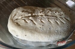Przygotowanie przepisu Chrupiący sypany domowy chleb bez wyrabiania ciasta, krok 8