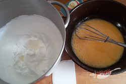Przygotowanie przepisu Znakomite ciasto z kremem, krok 3