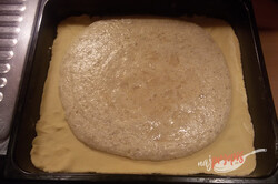 Przygotowanie przepisu Orzechowe kruche ciasto z polewą z żółtek, krok 10