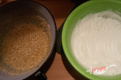 Przygotowanie przepisu Orzechowe kruche ciasto z polewą z żółtek, krok 8