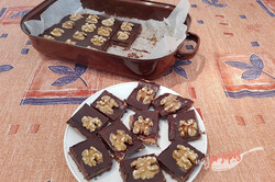 Tradycyjne czekoladowo-orzechowe ciasto z przepisu od babci, krok 3
