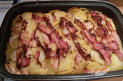 Przygotowanie przepisu Pieczone piersi z kurczaka z ziemniakami w jednym naczyniu żaroodpornym, krok 9