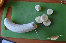 Przygotowanie przepisu Słodka pokusa z czekoladą i bananami, krok 9