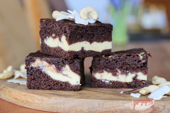 Przepis Zdrowsze waniliowo-kakaowe brownies z serkiem wiejskim