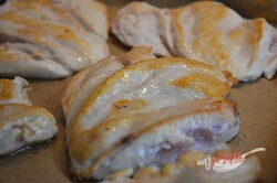 Przygotowanie przepisu Piersi z kurczaka ze śmietaną i serem, krok 3