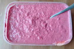 Przygotowanie przepisu Zdrowy mrożony jogurt truskawkowy/lody, gotowe w 5 minut z 4 składników, krok 2