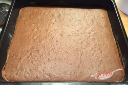 Przygotowanie przepisu Fantastyczne ciasto Nescafé ze śmietankowo-czekoladową pianką, krok 5
