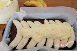 Przygotowanie przepisu Nieśmiertelne bananowe ciasto z czekoladą, krok 1
