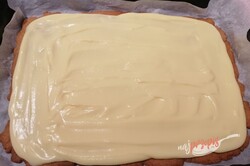 Przygotowanie przepisu Najdoskonalsze miodowe ciasto z masą kajmakową, krok 3