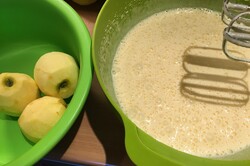 Przygotowanie przepisu Tort jabłkowy na wzór luksusowego tortu Sachera, krok 3