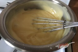 Przygotowanie przepisu Luksusowe ciasto z kremem bez pieczenia gotowe w kilka minut, krok 4