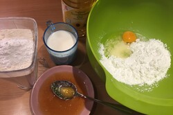Przygotowanie przepisu Kostki kokosowe z jednego jajka, które błyskawicznie znikają z talerza, krok 2