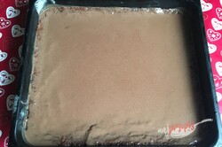Przygotowanie przepisu Wilgotne sypane ciasto Milka z dodatkiem kakao, krok 9