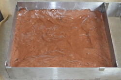 Proste czekoladowo-budyniowe ciasto według starego przepisu, krok 6