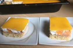Przygotowanie przepisu Śmietankowe ciasto z mandarynkami i galaretką, krok 6