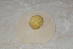 Przygotowanie przepisu Najsmaczniejszy zamiennik pieczywa bez drożdży, nadziewane tłuczonymi ziemniakami z tartym serem, krok 4