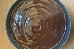 Przygotowanie przepisu Cheesecake o smaku Kinder chocolate i Milky way, krok 6
