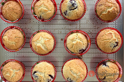 Sypany przepis na genialne muffinki z jeżynami - smakują jak lody, krok 4