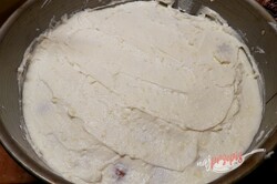 Przygotowanie przepisu Tort brzoskwiniowy bez pieczenia, krok 7