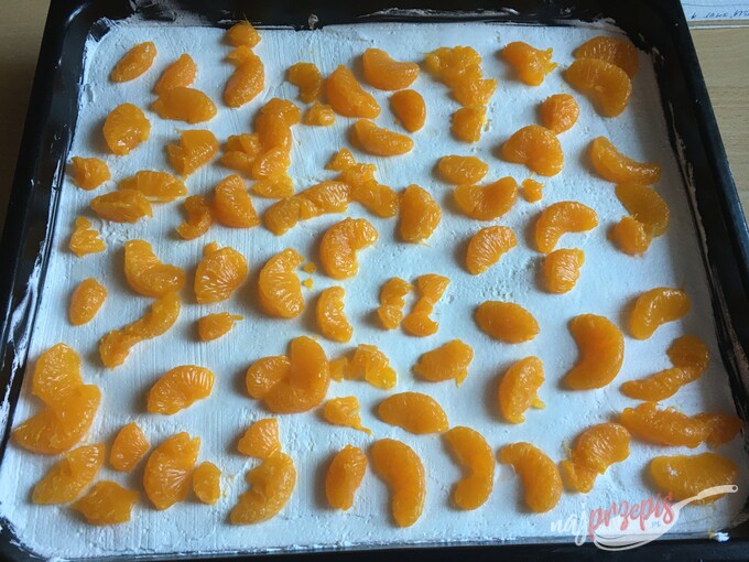 Przepis Najlepsze orzeźwiające mandarynkowe ciasto ze śmietany