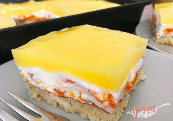 Przepis Proste, smaczne i orzeźwiające ciasto mandarynkowe