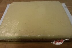 Przygotowanie przepisu Karmelowe orzechowe ciasto, krok 7