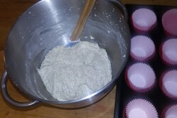 Przygotowanie przepisu Muffinki nadziewane kremem waniliowym, krok 5