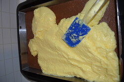 Przygotowanie przepisu Ciasto z likierem jajecznym i paryską bitą śmietaną, krok 3