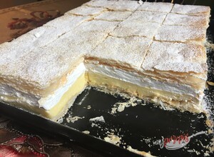 Przepis Fałszywe ciasto francuskie z kremem