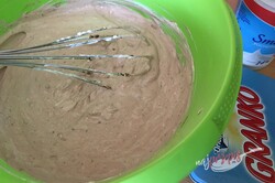 Przygotowanie przepisu Sypane jabłkowe ciasto z kakao Nesquik gotowe w 15 minut, krok 12