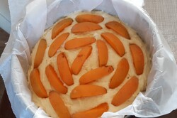 Przygotowanie przepisu Delikatne ciasto owocowe z morelami, krok 3