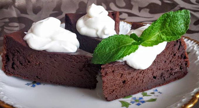 Przepis Ciasto czekoladowe bez mąki i cukru